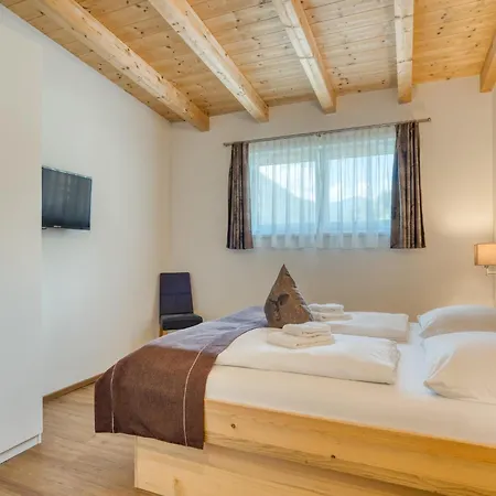 In Neukirchen With Mountain Views, Cleaning Included