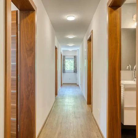 In Neukirchen With Mountain Views, Cleaning Included *