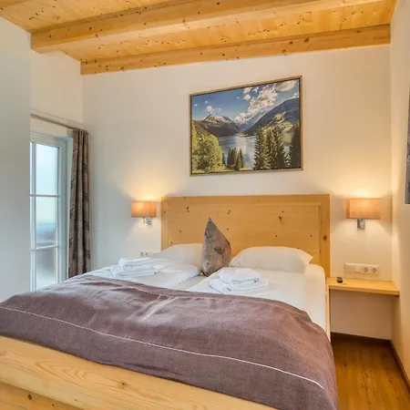 Apartment In Neukirchen With Mountain Views, Cleaning Included *