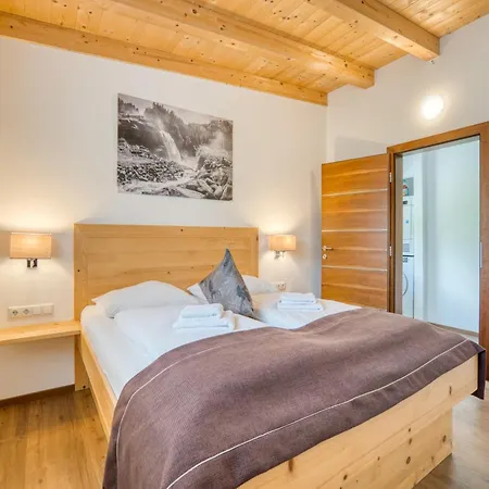Apartment In Neukirchen With Mountain Views, Cleaning Included
